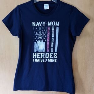 "Navy Mom" Short Sleeve Blue Graphic Novelty T-Shirt ⚓️